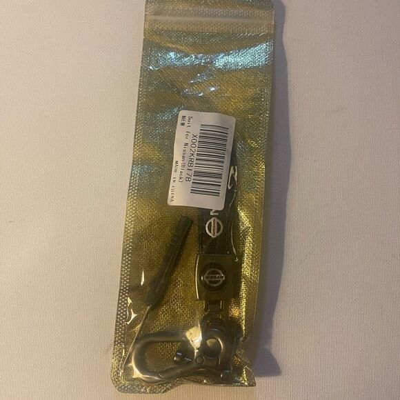 Nissan Logo Key Fob Keychain in Black Leather NWT - Picture 5 of 5